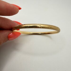 Vintage 10kt Yellow Gold Etched, 4.5mm‎ bangle bracelet!